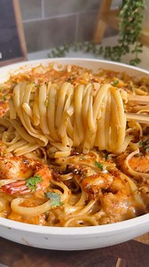 Cajun Shrimp Pasta 😍🔥 Creamy, spicy & restaurant-level delicious — but homemade in 20 mins! 🦐🍝✨ SAVE this for your next dinner night! ❤️ ✨ Ingredients (2–3 servings) • 250g pasta • 20–25 shrimp (cleaned, tail on or off) • 1–2 garlic (minced) • 1 small shallot (chopped) • ½ bell pepper (sliced) • 1 tbsp olive oil • ½ tsp Cajun seasoning • ½ tsp smoked paprika • ¼ tsp cayenne (optional 🌶️) • ¼ tsp dried parsley • ¼ tsp chili flakes (optional) • Salt & pepper to taste • 1 cup all-purpose cream