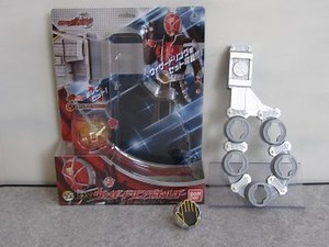 基本スタイルの指輪をセット！！仮面ライダーウィザード【ＤＸウィザードリングホルダー】KAMEN RIDER WIZARD WIZARD RING HOKDER