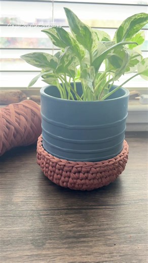 Creating with T-Shirt Yarn: Crochet Trinket Tray