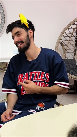 ‏لازم خليه بعد الحركة الي عملها ؟؟؟!!! #محمد_طبنجة