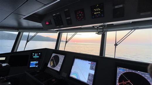 Une image de coucher du soleil à travers le point nord ❤️ #coucherdesoleil #comores🇰🇲 #myp #😍😍😍 #follow #like #sissi #mayotte976🇾🇹🌴🤣foryoupage #mayotteisland🌴🌞îleauxparfum #teamwork❤️