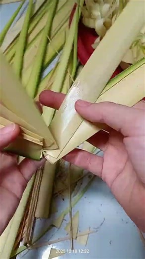 making flower baskets☺️