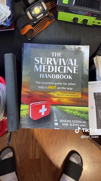 emergency prepper for beginners prepper checklist prepper must haves diy prepper projects prepping for grid collapse 2024 prepper 2024 prepper essentials beginners prepper essentials #fyp #fy #prepper #prepping #emergency