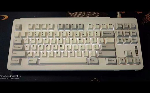 【2000元的matrix盲盒？】复刻涂层白色盲盒（焊接rgb灯+键盘组装），让我们看看复刻的东西会有什么效果吧！