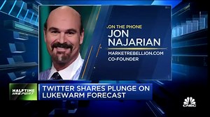 How this Twitter investor views the company's user growth warning