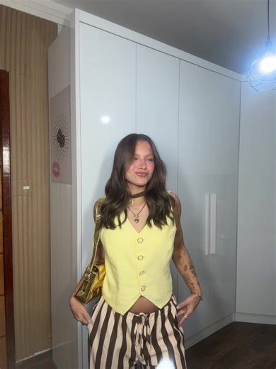 Stylish Outfit Ideas for a Girly Look