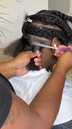 Knotless Braids 😍😍 Pro Braid Gel get them braids right every time 🔥🔥 Drop some 🔥 and save this video if you found it to be of any help! Click the link in bio to shop 🛒#knotlessbrauds #braids #hairstyles #poincianabraider #hairgoals #braidgoals #braid #braidedupdo | Braids By Koya