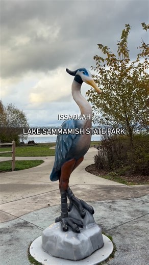 Elora | PNW Family Adventures on Instagram: "𝙇𝙖𝙠𝙚 𝙎𝙖𝙢𝙢𝙖𝙢𝙞𝙨𝙝 𝙎𝙩𝙖𝙩𝙚 𝙋𝙖𝙧𝙠 𝙞𝙨𝙣’𝙩 𝙟𝙪𝙨𝙩 𝙖 𝙨𝙪𝙢𝙢𝙚𝙧 𝙨𝙥𝙤𝙩. While it’s known for its beach and water access, this playground is just as