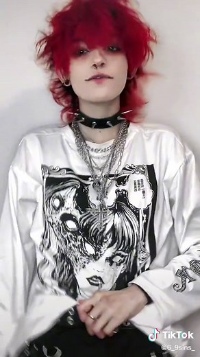 Exploring Emo and Alternative Fashion Trends on TikTok