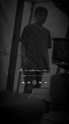 Monochrome Photography Series Featuring Dynamic Poses