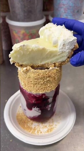 Blackberry cobbler meets key lime pie in the BEST way! Sprite, blackberry drizzle, graham cracker
