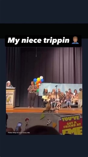 @iwannabe.pregnant.daily | Day 99 👇 No problem, here's who is Emma Chamberlain: Born on May 22, 2001, in the United States, Emma Chamberlain revolutionized online... | Instagram