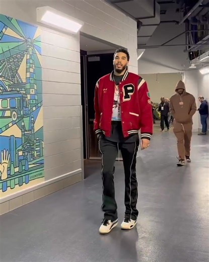 517K views · 7.8K reactions | "Ain't you supposed to ask a question?"  On his 27th birthday... get to know Jayson Tatum through his signature arrival Q&As! | NBA | Facebook