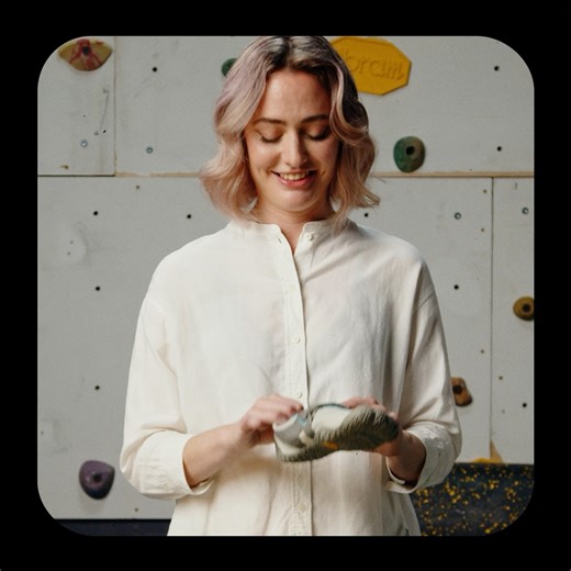 Where form meets function. Whether snorkeling, exploring rocks, or watching the underwater world go by, V-Aqua is your trusted companion. Embrace your ultimate adventures with #VibramFiveFingers. #Vibram #ConfidenceInEveryStep #VibramFiveFingers #MoveFreely #YourConnectionToEarth | Vibram FiveFingers