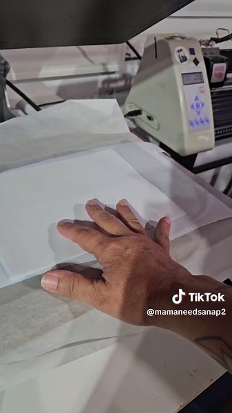 Let's Make a car decal using a laminate sheet and vinyl.#custommade #mamaneedsanap2 #diy #cardecals #pettyforever