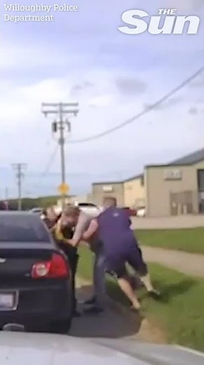 Moment passersby rush to help female Ohio police officer during attack #shorts