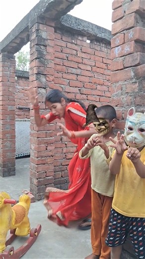 Introducing the "VitaWear SmartBand," a next-generation wearable gadget🎉