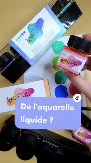 Dessin d'Aquarelle Liquide Action - Art Halloween Sorcière