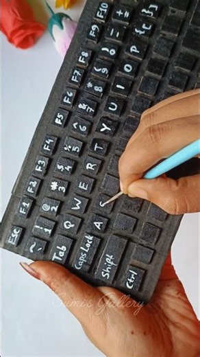 Keyboard by cardboard 😳⌨️ #sumisgallery #keyboard #schoolproject #diy #craft