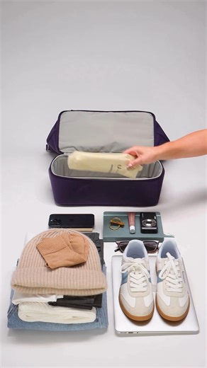 From desk to departure, the Park Ave Weekender has room for all your essentials — sleek enough for the office, spacious enough for your next getaway. Shop here: https://bit.ly/3K7botT Weekender Bag - Office Bag - Travel Bag - Baggallini | baggallini