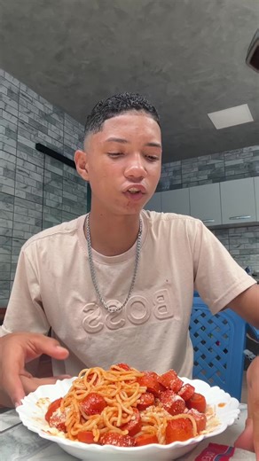 Dicas de Economia: Macarrão com Salsicha em Conta