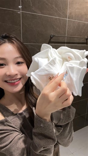 8.3K views · 126 reactions | Chán là mua tất cute #met53 #reviewlamdep #goclamdep [ig: samsam_m53] [ID tiktok: samsam_m53] [ ID shopee: ngoc.luong.12.09_2000] Link sp: https://s.shopee.vn/9fChzXAzoM | Mét Năm Ba | Facebook