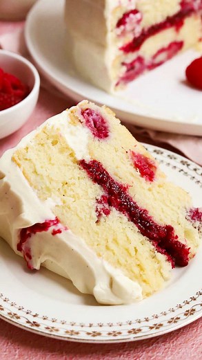 Christina Marsigliese - Food Scientist on Instagram: "White Chocolate Raspberry Cake 🎂 First there’s unbelievably moist vanilla raspberry cake layers, then there’s a ruby red pure raspberry filling, but then there’s this whipped white chocolate vanilla bean frosting that is TO DIE FOR! It’s made with just 3 ingredients and you need this recipe! Find the recipe up on the site. Link in bio. https://scientificallysweet.com/white-chocolate-raspberry-cake/ #whitechocolate #whitechocolateraspberrycak