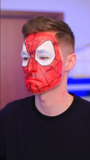 彼は本物のスパイダーマンですか? 🤣 #shorts