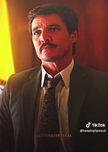 #JAVIERPEÑA || I have something inappropriate to say about Suit Javi 🧍‍♀️ #javierpeñaedit #narcoseries #narcosedit #pedropascal #pedropascaledit #fyp #foryoupage