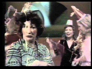 Adele Bloemendaal: Kijk wat drijft daar in de Rijn Rijn Rijn