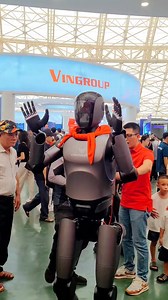 134K views · 1.4K reactions | Cận cảnh em Robot của Vinrobotics đang trình diễn tại triển lãm A80 (c) oneshot review | Vietnam Skyscrapercity & Skyline | Facebook