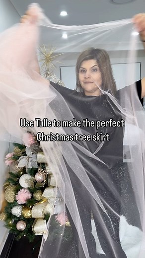 Christmas Tree Stylists ∼ Renee & Dom on Instagram: "Are you going to give this a go ❓❓ Throwback to one of our favourite tips from last Christmas! It can be difficult to find the perfect tree skirt! Why not give this a go!! So many colours available too! ❤️ Renee & Dom #christmastreetips#christmasskirt #christmasstylist #christmasdecorator#christmas2024"