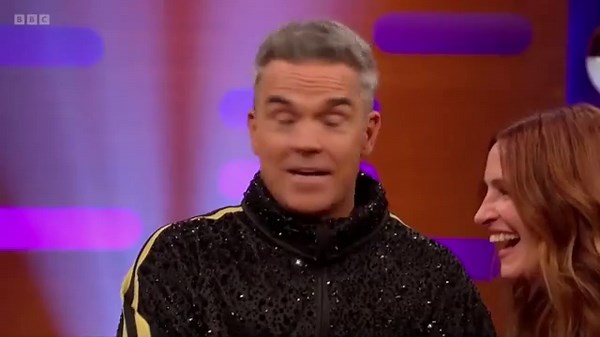 Robbie Williams leaves Julia Roberts lost for words with Pretty Woman admission