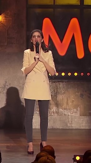 👉Abonne-toi pour plus de vidéos #marinarollman #humoriste #humour #standup #montreuxcomedy #montreuxcomedyfestival | Montreux Comedy