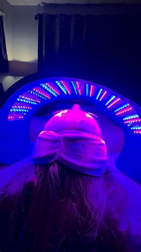 Red light therapy is my favorite way to finish a facial. It’s calming for the skin helps reduce inflammation and supports healing so you leave relaxed glowing and taken care of! #CharlieRae #DealeMD #DealeSpa #MarylandSpa #circadia #annapolis #southernmaryland #mdfacials #esthetician #skincaregoals #microchanneling #glowingskin #annearundelcounty #marylandsmallbusiness #somdwoman #Facials #facialtreatment #antiaging #redlighttherapy #cellumaled #womenownedsmallbusiness #procell #hydrafacial #rez