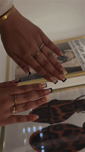 Stunning Navy Blue Nail Designs for Beginners