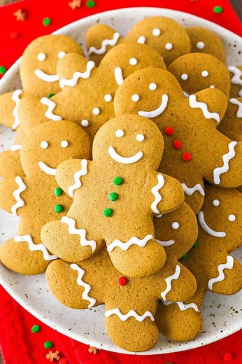 Best Gingerbread Cookies Recipe - Easy-to-Decorate Christmas Cookies!