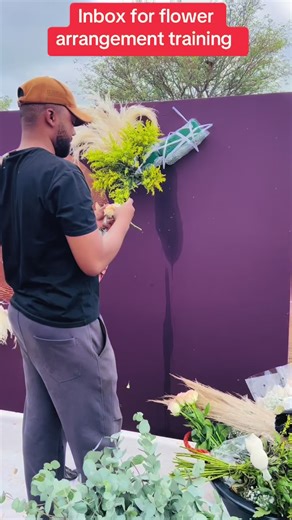 Expert Flower Arrangement Training for All Occasions