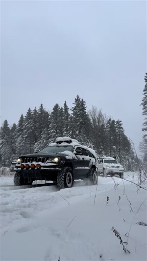 Explore the Toyota Land Cruiser and 4Runner Features