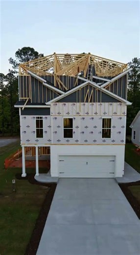 workers constructing and installing the house #building #buildingservicesengineering