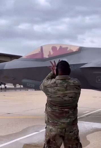 Exploring the F35 Fighter Jet in Military Operations