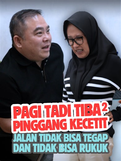 Pasien datang dengan keluhan pinggang kiri terasa narik hingga ke paha, sampai membuat jalan tertatih dan tidak bisa rukuk maupun sholat normal 😣 Saat diterapi oleh Suhu Ayung di Jakarta Utara, sempat ada reaksi teriak selama proses terapi. Namun setelah selesai, perubahan terasa signifikan ✨ Pasien sudah bisa rukuk kembali dan kondisi tubuh terasa jauh lebih mendingan dibanding sebelumnya 💪 Terapi untuk : Pengapuran / Osteoarthritis (OA) Migrain, vertigo Frozen Shoulder dll Jadwal Terapi Suhu