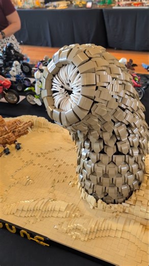Incredible LEGO Sandworm by @amisplacedbrick, on display at @brickvention. The way Shai Hulud moves is just mesmerising! #lego #dune @brickvention | Jay's Brick Blog