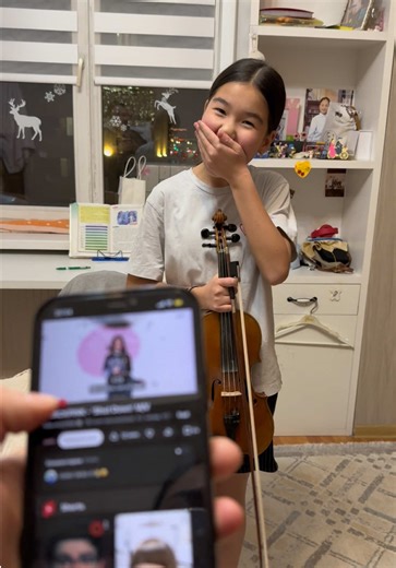 Кто просил 🎶 Blackpink- Shut down? P.s. Как обычно подбираю ноты Могу фальшивить, для первых минут это нормально 🙌🎻 #violinplayer #рекомендации #violin #recommendations #реки