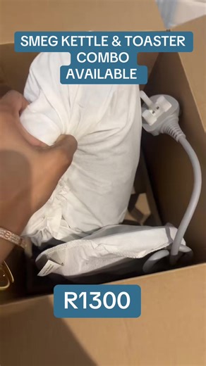 SMEG Kettle and Toaster Combo Available for R1300