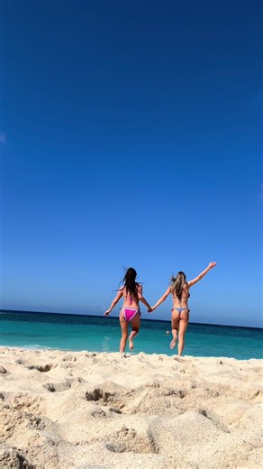 spring break with your bestie>>>>> #bahamas #nassau #springbreak #beach #royalcarribean @Reese