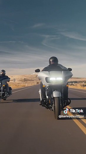 The 2023 Road Glide Special rocks an unmistakable silhouette loaded with premium features.​ Get a closer look at the link in bio.​ #HarleyDavidson #RoadGlideSpecial #RoadGlide