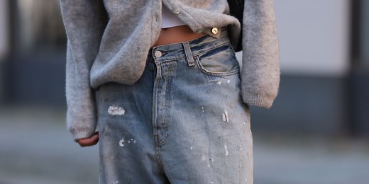 How to Stretch Out Jeans, According to Fashion Experts