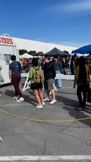 4.9K views · 58 reactions | Welcome to the Long Beach Antique Market! It’s a perfect gorgeous day to be out here in #longbeach !Make your Sunday amazing! Come shop over 800 sellers selling everything chic cheap unique and vintage ! | Long Beach Antique Market | Facebook