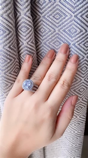 925 silver + cubic zircons = perfect shine  #LuxuryJewellery #AffordableLuxury #MinimalJewellery #ElegantJewellery #GoldPlatedJewellery #CubicZirconJewellery #ShopNowPakistan #SupportLocalBrands #PakistanBrand #JewelleryBoutique #FashionPakistan #ViralReelsPakistan #ExplorePage #TrendingNow #ShineWithStyle #OOTDPakistan #JewellerySale #BlingVibes #ReelItFeelIt | Blinganaire Jewellery | Facebook